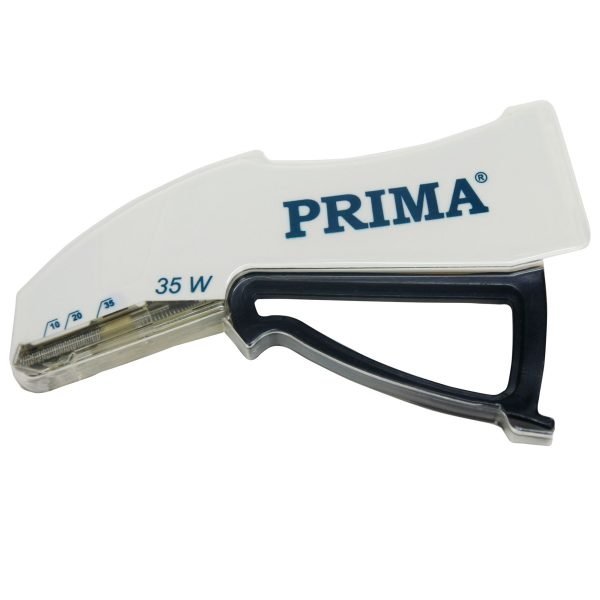 Acest capsator chirurgical PRIMA, steril si de unica folosinta, este solutia ideala pentru suturarea rapida si precisa a ranilor si plagilor post-operatorii. Dotat cu 35 capse de dimensiuni 7.3×4.2 mm, ofera o alternativa moderna si sigura la suturarea traditionala. Caracteristici principale: • Sterilitate garantata pentru un risc minim de infectie. • Produs de unica folosinta, asigurand igiena si siguranta maxime. • Viteza si precizie superioare – capsarea este mult mai rapida decat suturarea manuala. • Utilizare versatila – potrivit pentru chirurgie generala, ortopedie, ORL, medicina sportiva si altele. Domenii de aplicare: • Spitale si cabinete medicale – ideal pentru suturarea ranilor si plagilor post-operatorii. • Cabinete veterinare – perfect pentru interventii chirurgicale si tratamentul ranilor la animale. Alege capsatorul chirurgical PRIMA pentru a optimiza procedurile medicale prin viteza, siguranta si precizia oferite de acest instrument modern.